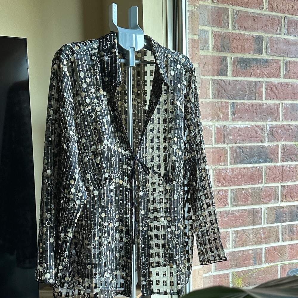 Studio 1940 Black and Gold Patterned Shirt Jacket